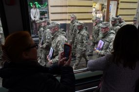 Участники шествия благодарности и единства во Львове