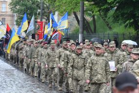 Участники шествия благодарности и единства во Львове