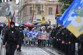 Участники шествия благодарности и единства во Львове