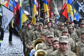 Участники шествия благодарности и единства во Львове