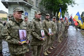 Участники шествия благодарности и единства во Львове