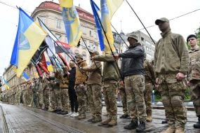 Участники шествия благодарности и единства во Львове