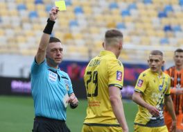 Referee Viktor Kopievsky