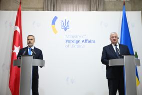 Hakan Fidan and Andriy Sybiga