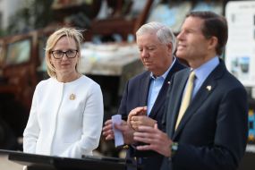 Julie Davis, Richard Blumenthal and Lindsey Graham