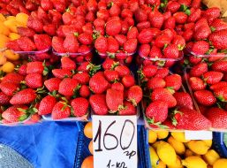 Trading in strawberries