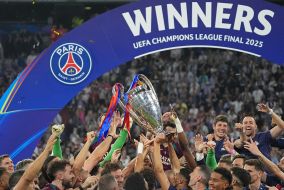 PSG players celebrate victory