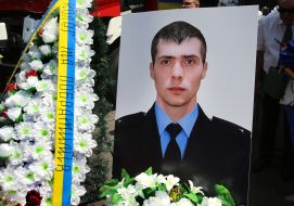 Farewell to the rescuers who died during the enemy attack