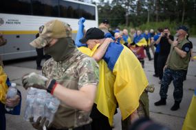 Ukrainian soldiers who returned to Ukraine from Russian captivity
