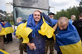 Ukrainian soldiers who returned to Ukraine from Russian captivity