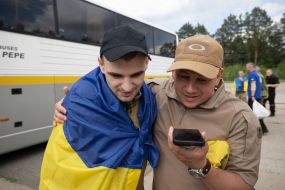 Ukrainian soldiers who returned to Ukraine from Russian captivity