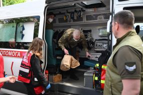 Встреча украинских военных, вернувшихся в Украину из плена РФ