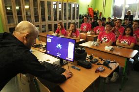 FPV drone piloting classes