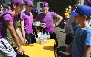 Participants of the event on the occasion of the 100th anniversary of the Artek children's center