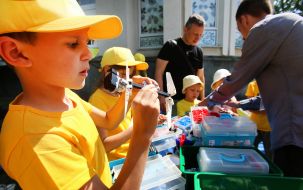 Participants of the event on the occasion of the 100th anniversary of the Artek children's center