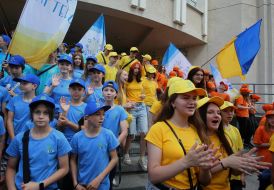 Participants of the event on the occasion of the 100th anniversary of the Artek children's center