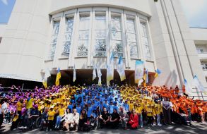 Participants of the event on the occasion of the 100th anniversary of the Artek children's center