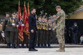 Volodymyr Zelenskyy presented awards to defenders of Ukraine