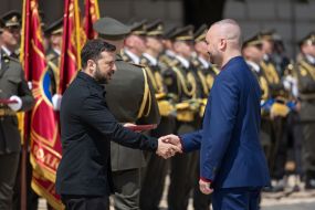 Volodymyr Zelenskyy presented awards on the occasion of Constitution Day