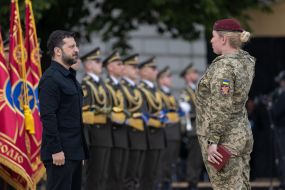 Volodymyr Zelenskyy presented awards to defenders of Ukraine