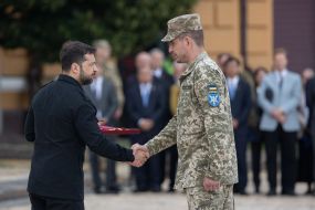 Volodymyr Zelenskyy presented awards to defenders of Ukraine