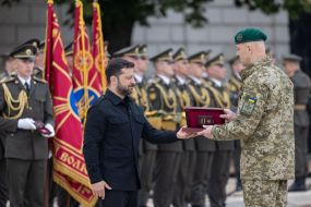 Volodymyr Zelenskyy presented awards to defenders of Ukraine