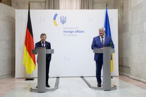 Andriy Sybiga and Johann Wadeful