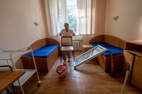 Maternity hospital damaged by shelling