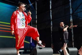 Singers NAPILNIK and UGO