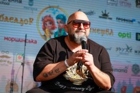 Український співак UGO