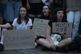 Participants in a protest against the Verkhovna Rada's adoption of a bill restricting the powers of the National Anti-Corruption Bureau and the Specialized Anti-Corruption Prosecutor's Office
