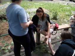 Оказание первой медицинской помощи пострадавшей в результате обстрела