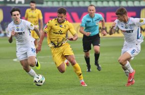 FC Rukh (Lviv) – FC Dynamo