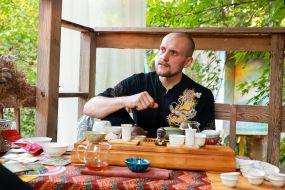 Participant of the "VIP Eco-picnic 2025" action in Hydropark in Kyiv