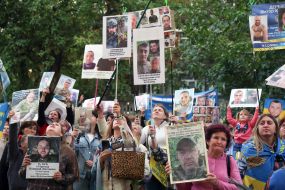 Prisoner exchange on Independence Day,