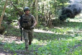 Тренировка по огневой подготовке пехотинцев батальона оперативного назначения 13-й бригады НГУ "Хартия" в Харьковской области