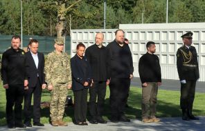 Political leadership of the state at the National War Memorial Cemetery