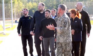 Political leadership of the state at the National War Memorial Cemetery