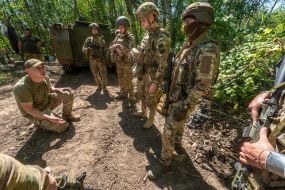 Тренировка пехотинцев батальона оперативного назначения 13-й бригады НГУ "Хартия" в Харьковской области