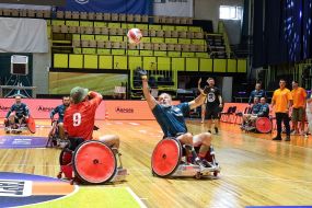 Участники  соревнований по регби на креслах колесных