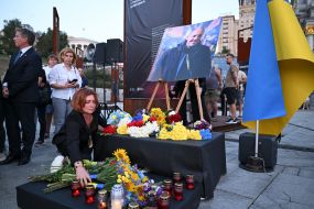 People honored the memory of Andriy Parubiy in Kyiv