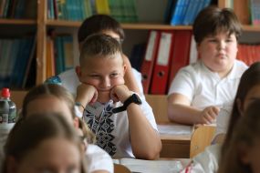 Школьники в классе