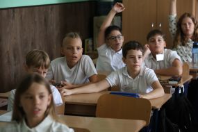 Школярі в класі