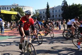 Участники соревнований "Киевская сотка"