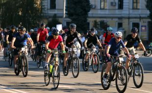 Участники соревнований "Киевская сотка"