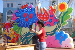 Installations in honor of Maria Prymachenko on Kontraktova Square in Kyiv