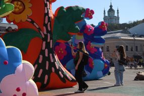 Installations in honor of Maria Prymachenko on Kontraktova Square in Kyiv