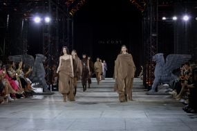 UFW. Показ коллекции одежды от COAT by Katya Silchenko