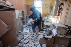 Последствия прямого попадания дрона в здание Национального фармацевтического университета