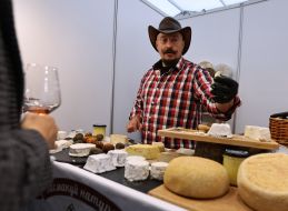 Юбилейный 15-й Праздник Сыра и Вина во Львовском Дворце искусств во Львове